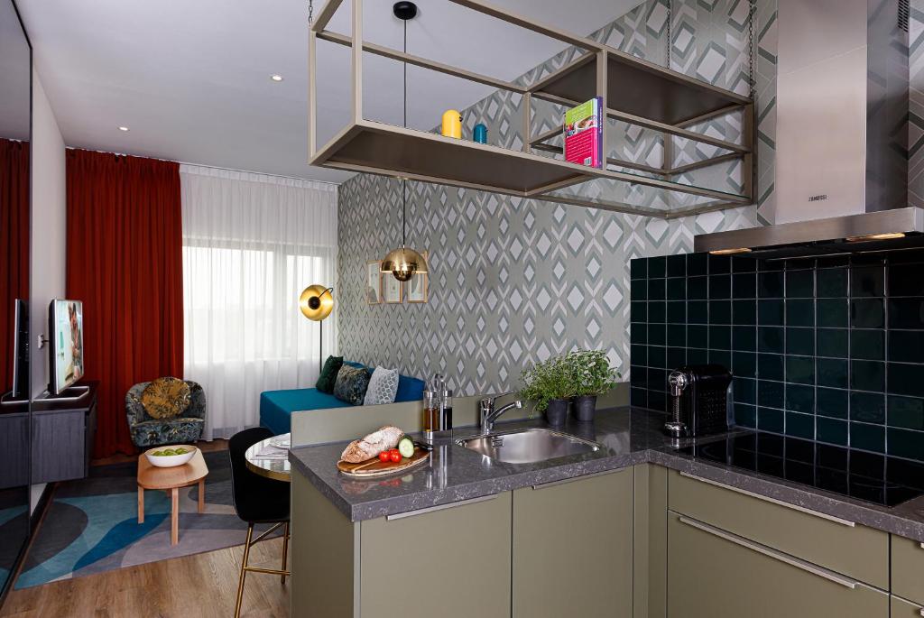 One-Bedroom Apartment