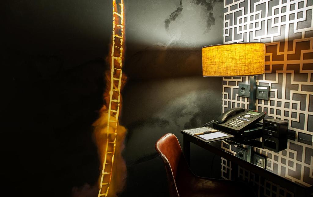 Amsterdam Street Art Double Guest Room