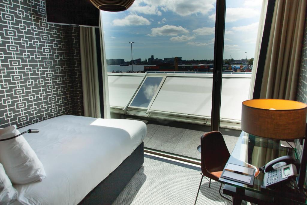 Single Guest Room with Double Bed