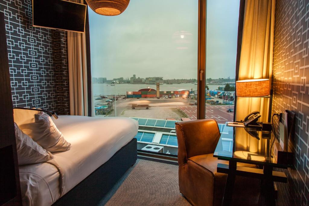 Single Guest Room with River View