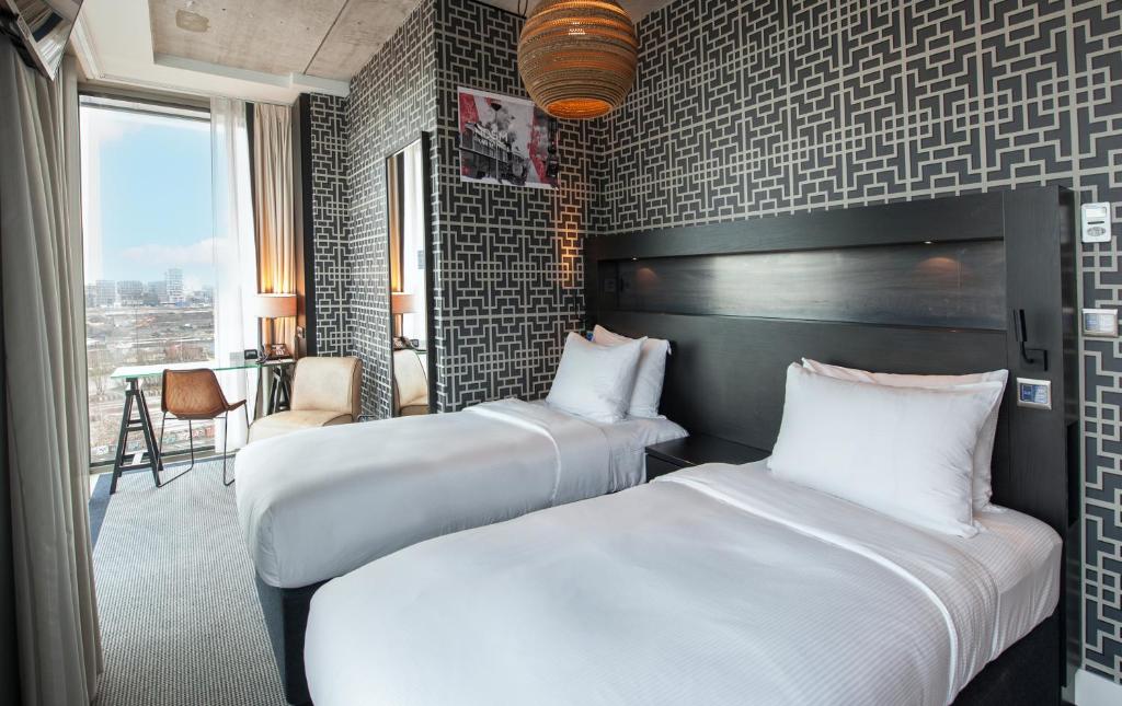 Twin Guest Room