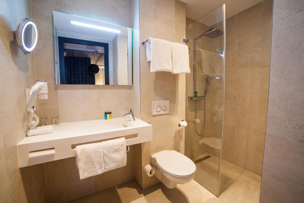 Twin Guest Room