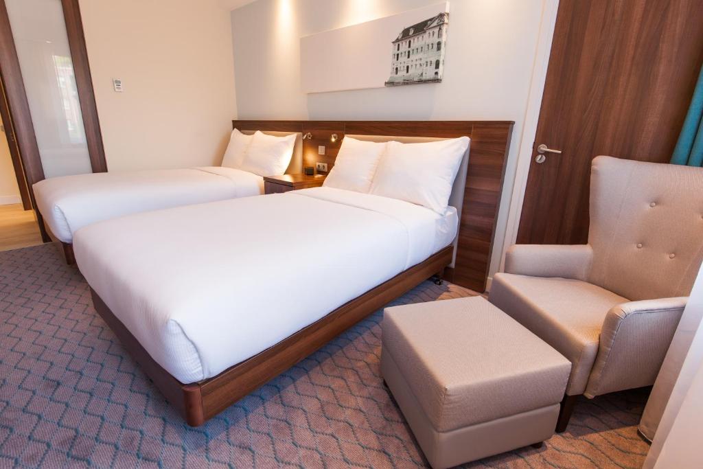 Twin Room - Non-Smoking