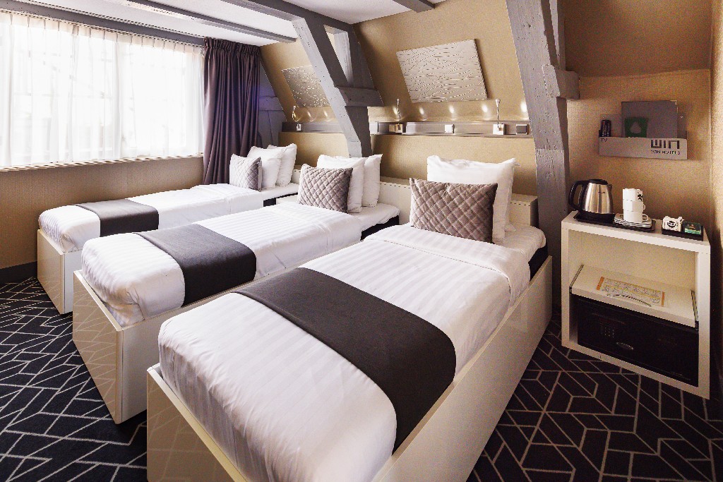 Triple Room