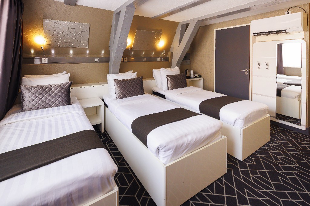 Triple Room