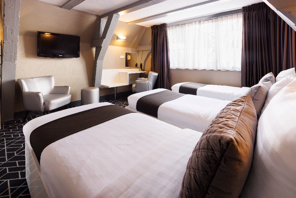 Triple Room