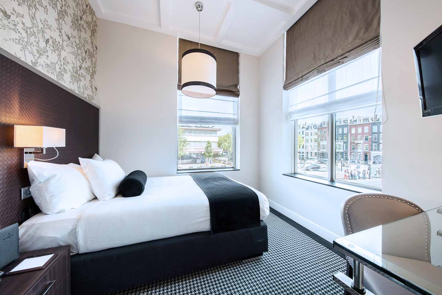 Single Deluxe Room