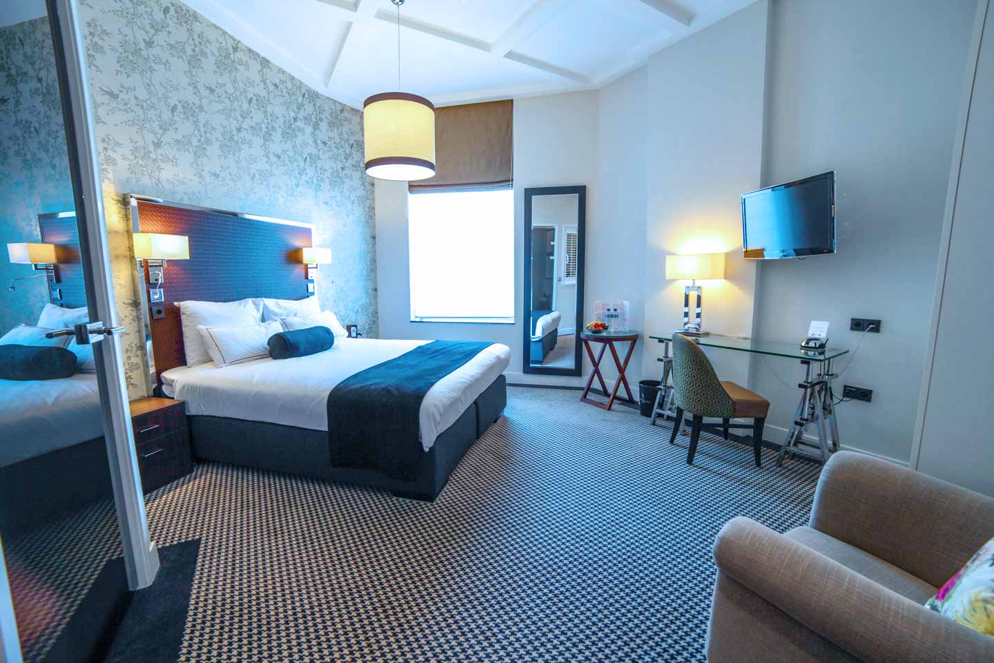 Single Deluxe Room