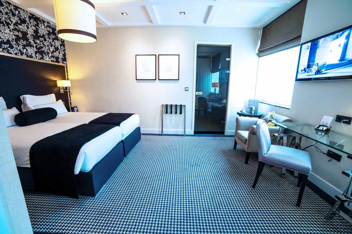 Twin Deluxe Room