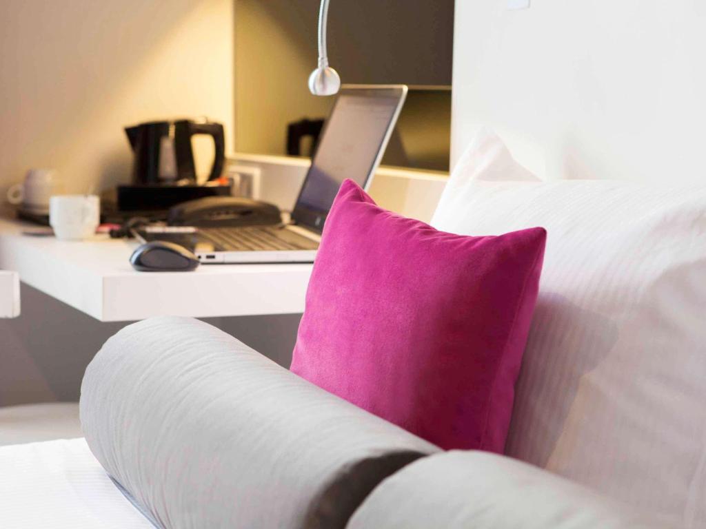 Souterrain Twin Room
