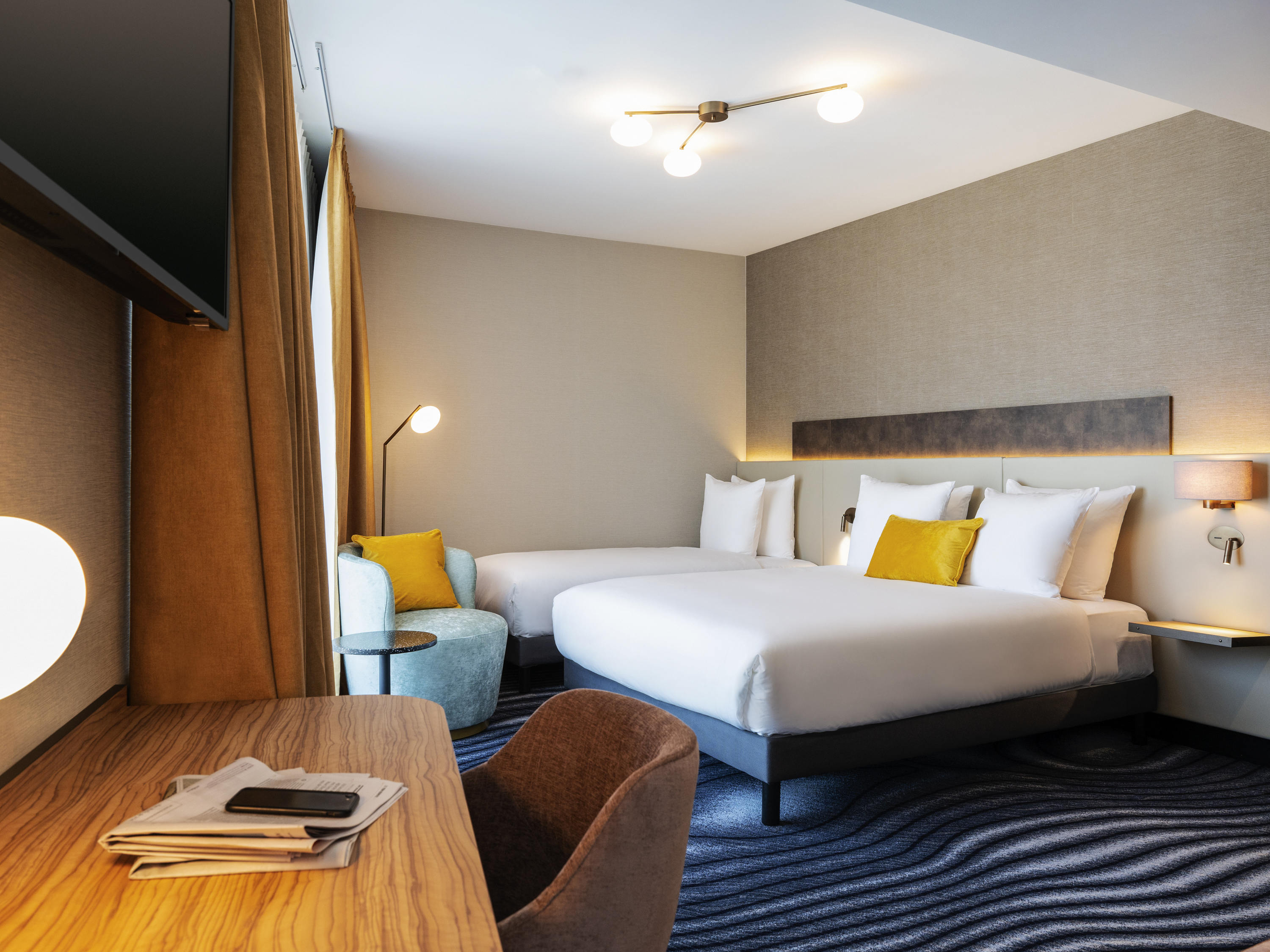 Superior Room with 1 double bed and 1 single bed