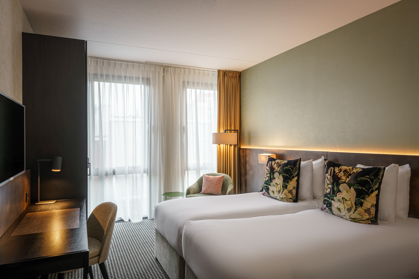 Twin Room with canal view