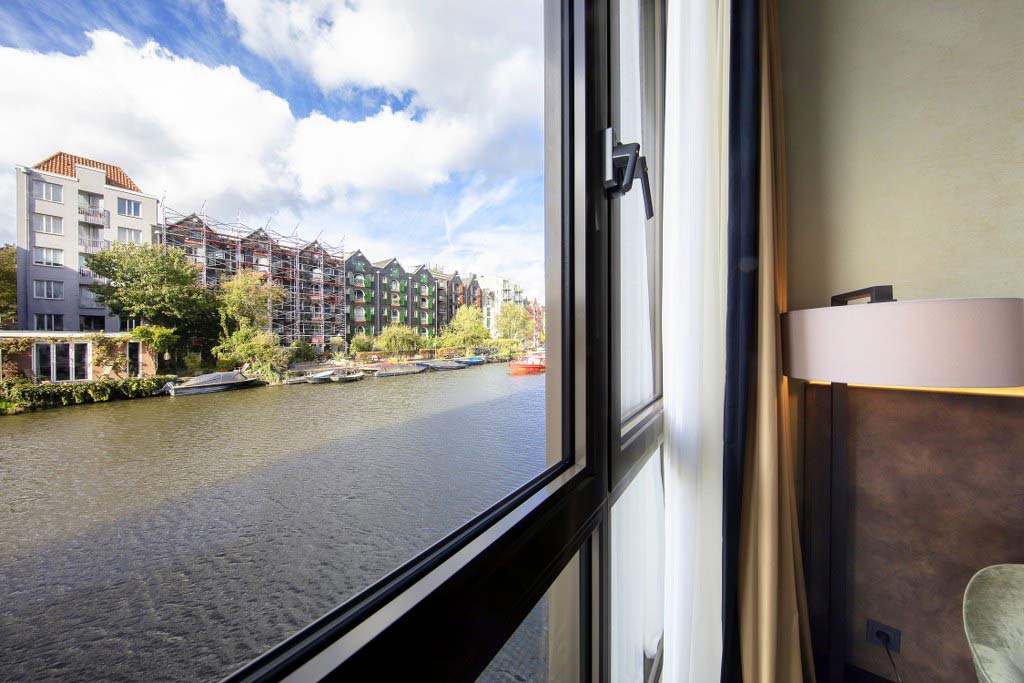 Twin Room with canal view