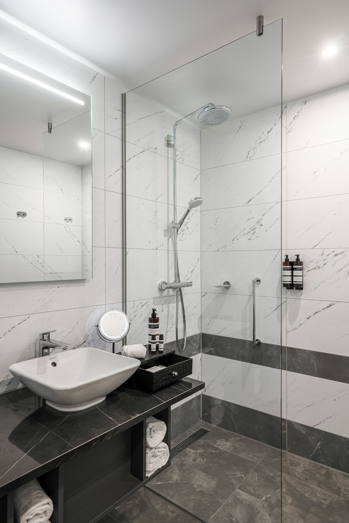 Twin Room with canal view