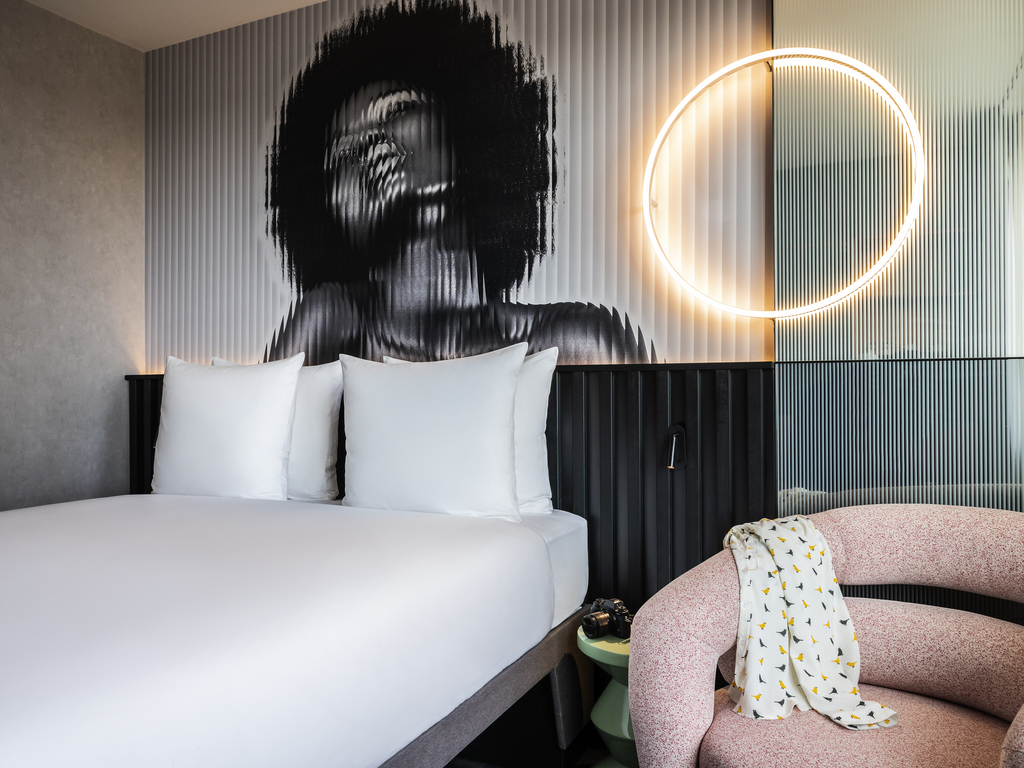 Double Room with 1 queen bed