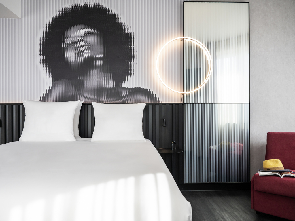 Superior Double Room with 1 queen bed and 1 single sofa-bed