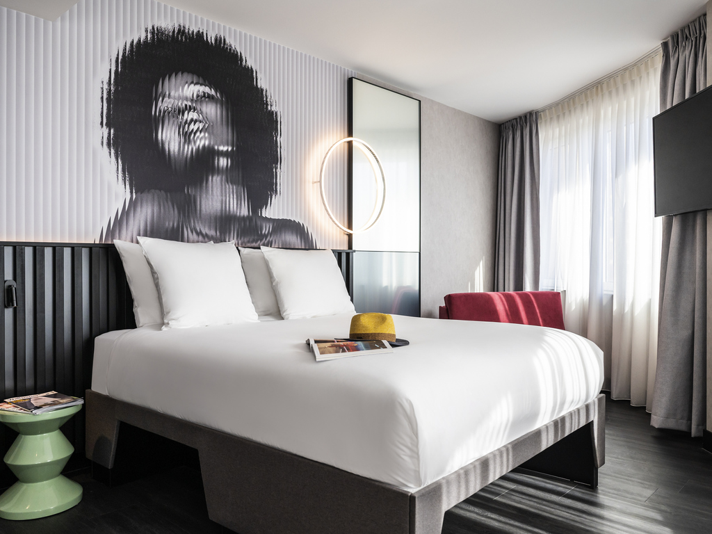 Superior Double Room with 1 queen bed and 1 single sofa-bed